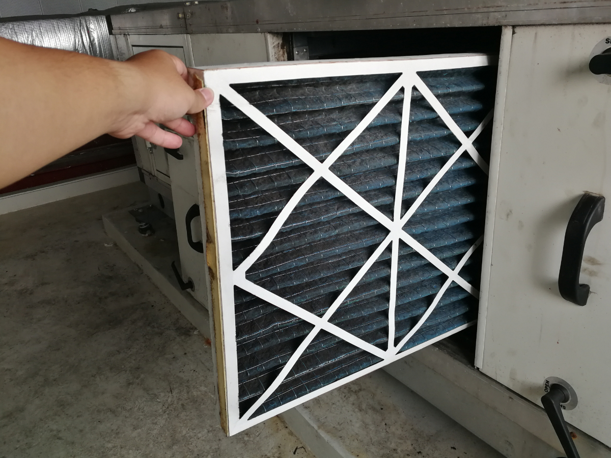 Changing an HVAC Air Filter in Albuquerque
